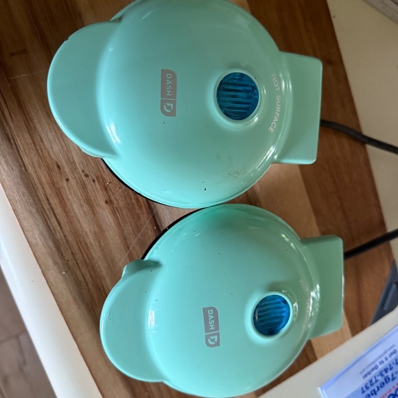 2 Dash 8” Waffle Makers - Picture 3 of 3